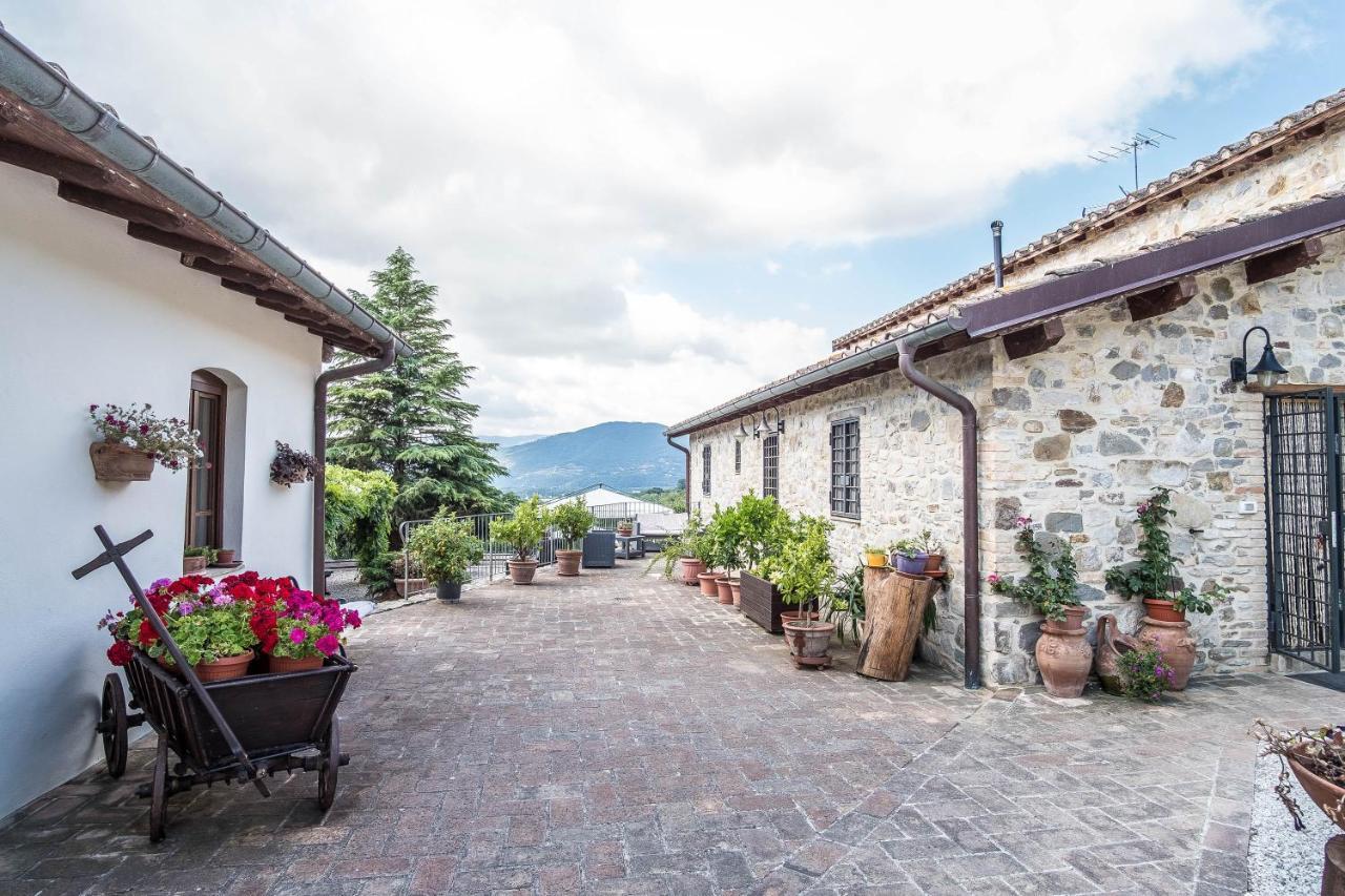 Agriturismo Goccia Di Luna Umbertide Buitenkant foto
