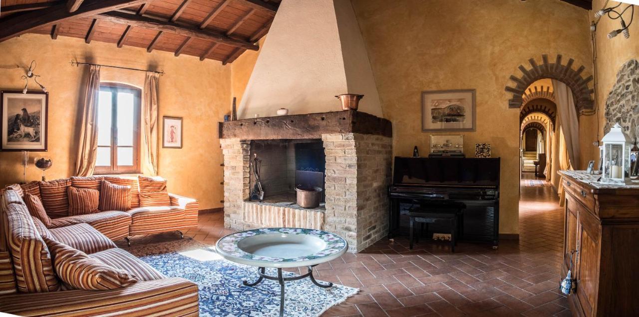 Agriturismo Goccia Di Luna Umbertide Buitenkant foto