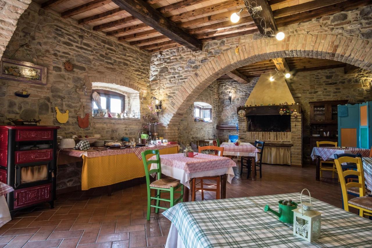 Agriturismo Goccia Di Luna Umbertide Buitenkant foto